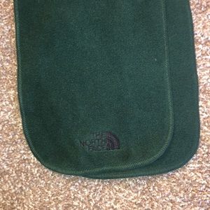 Green fleece North Face scarf